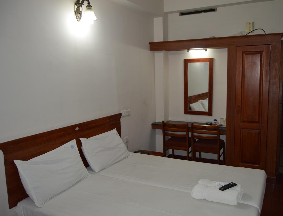 Shalimar Metro Hotel Kochi Ngoại thất bức ảnh