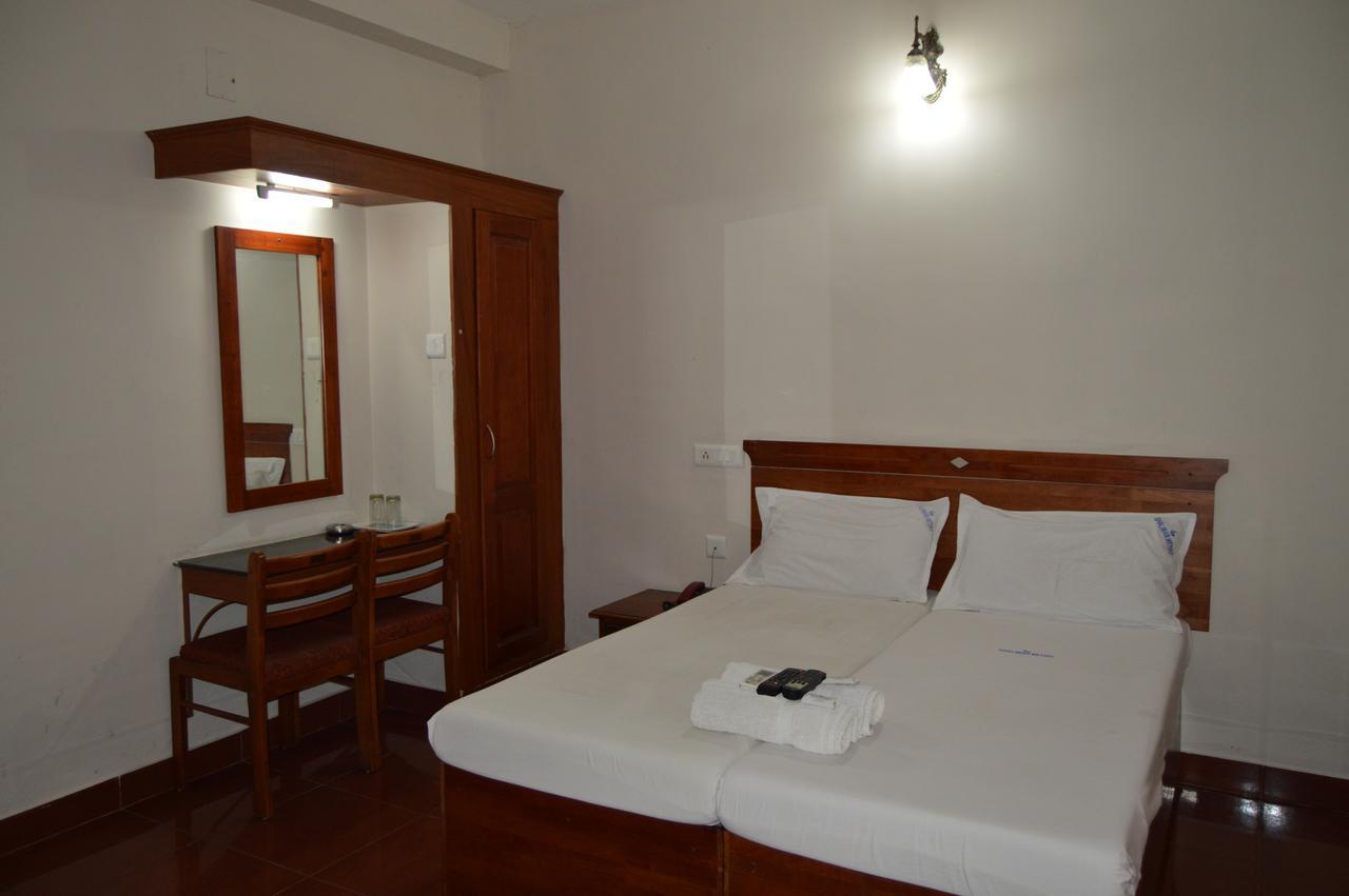Shalimar Metro Hotel Kochi Ngoại thất bức ảnh
