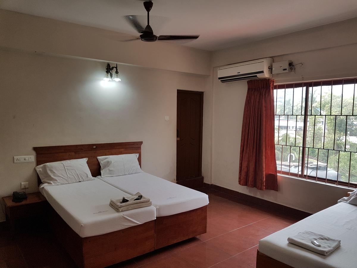 Shalimar Metro Hotel Kochi Ngoại thất bức ảnh
