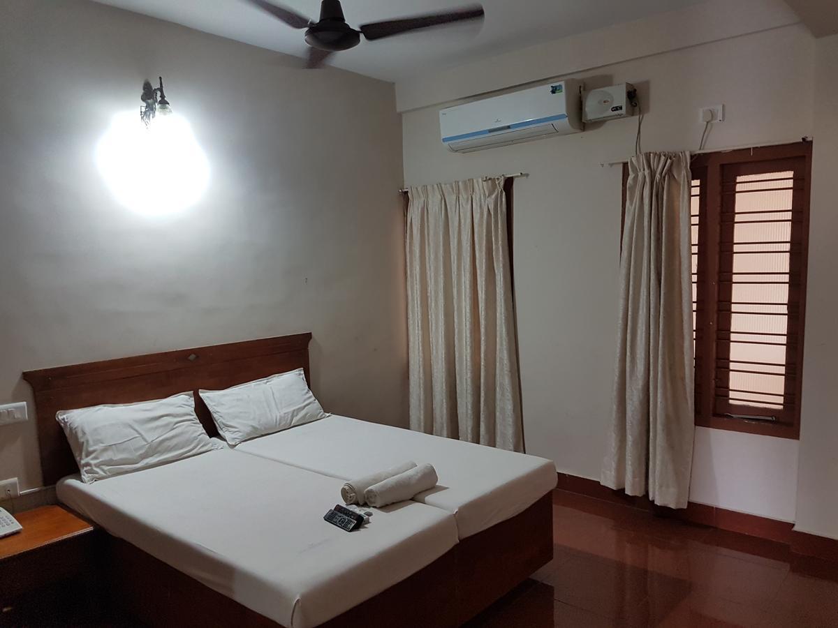 Shalimar Metro Hotel Kochi Ngoại thất bức ảnh